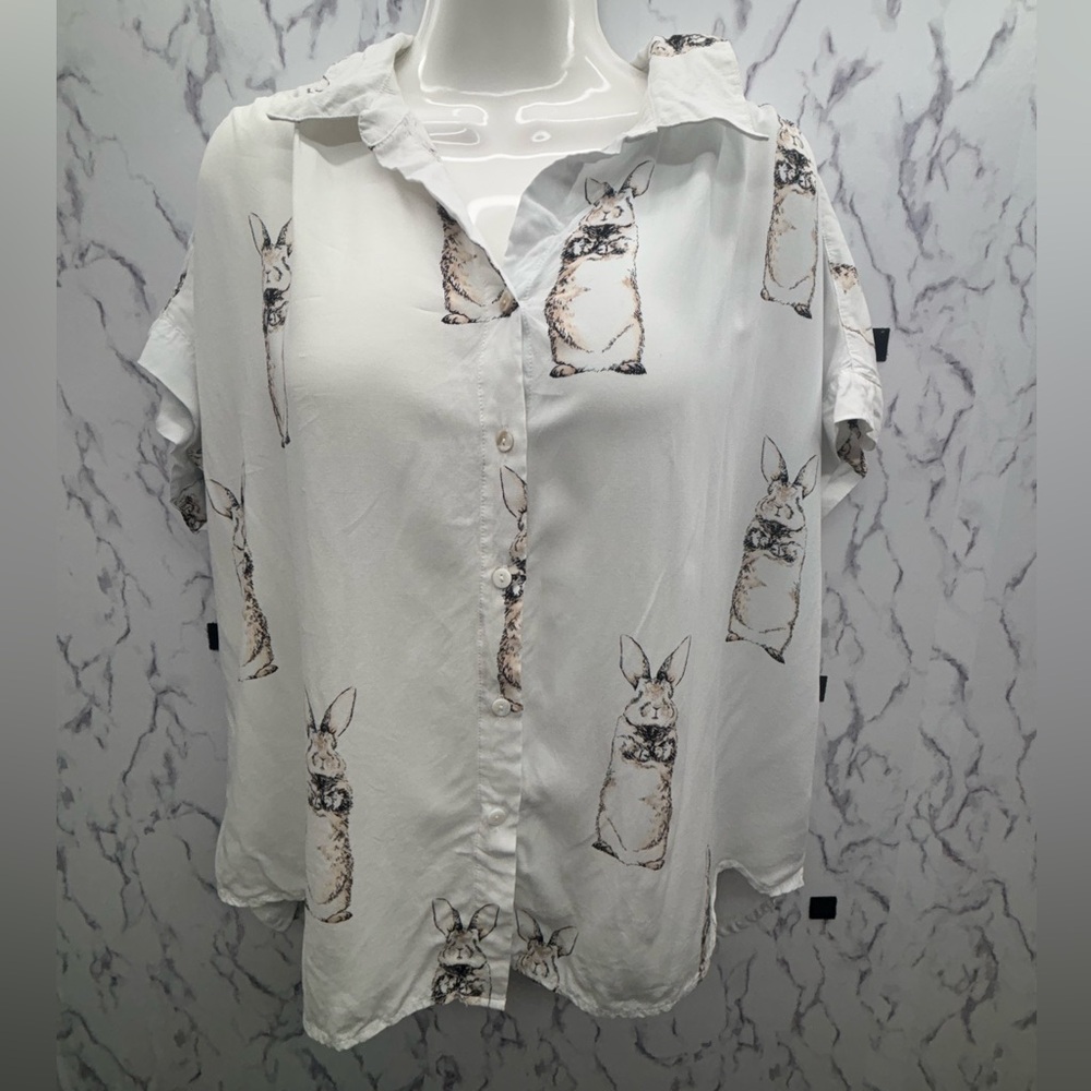 Jane + Delancey Rabbit Print Button Down Top - Size M - 100% Rayon